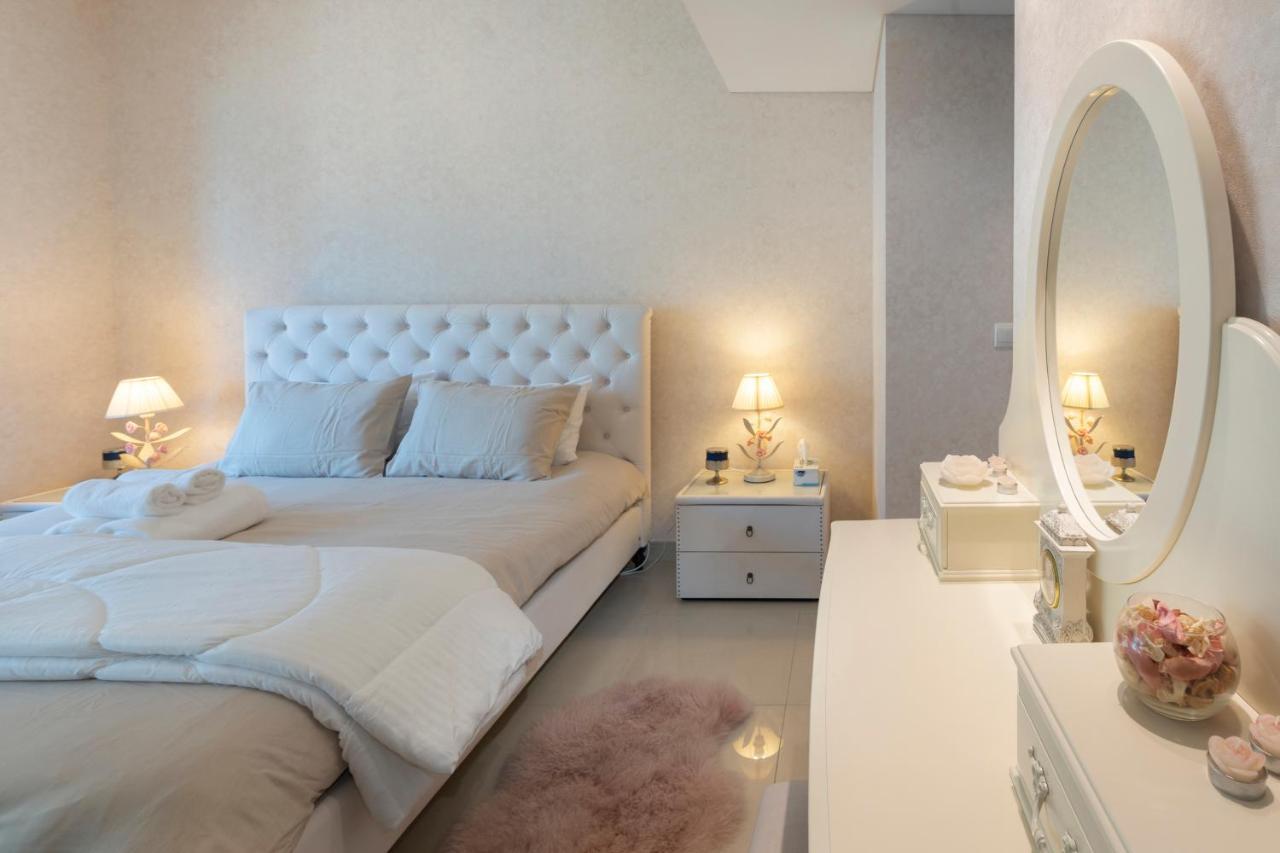Downtown Dubai, Luxury 2 Bed 2 Bath Apartment - Pool, Gym, Aircon, Parking - Views Of The Dubai Fountain & Burj Khalifa Esterno foto