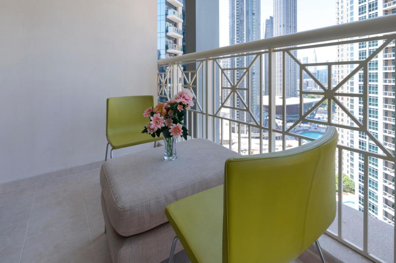 Downtown Dubai, Luxury 2 Bed 2 Bath Apartment - Pool, Gym, Aircon, Parking - Views Of The Dubai Fountain & Burj Khalifa Esterno foto