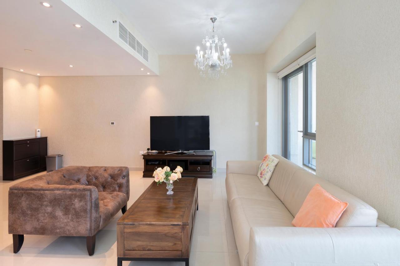 Downtown Dubai, Luxury 2 Bed 2 Bath Apartment - Pool, Gym, Aircon, Parking - Views Of The Dubai Fountain & Burj Khalifa Esterno foto