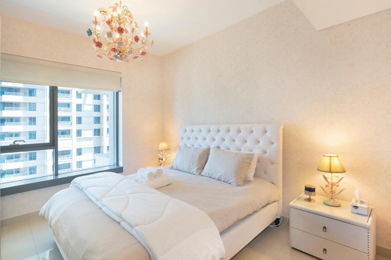 Downtown Dubai, Luxury 2 Bed 2 Bath Apartment - Pool, Gym, Aircon, Parking - Views Of The Dubai Fountain & Burj Khalifa Esterno foto